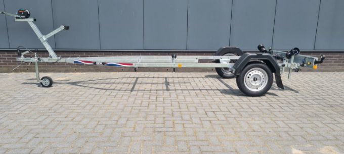 KT750